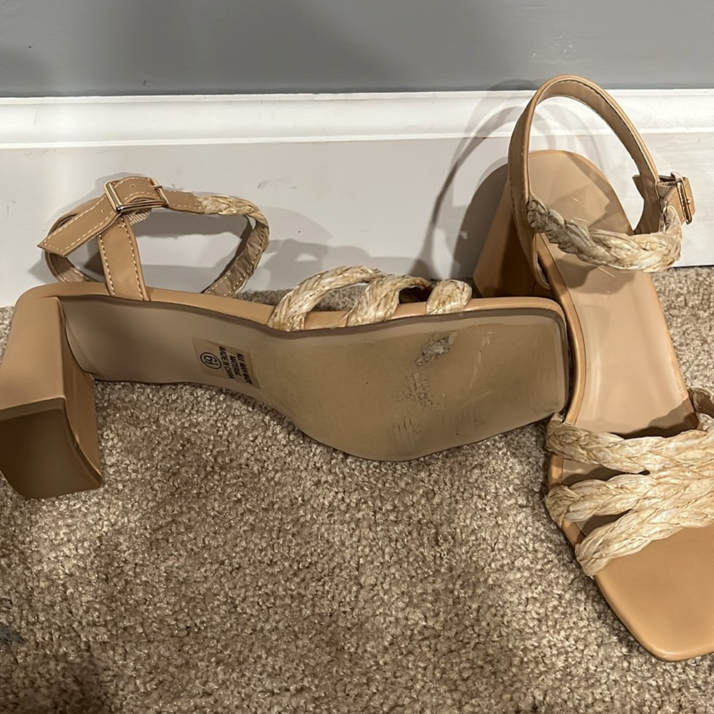 Heels - Picture 3 of 3